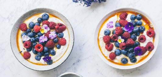 Nocna owsianka i owsianka na zimno — moje trzy przepisy (klasyczna, puddingowa, Bircher musli)